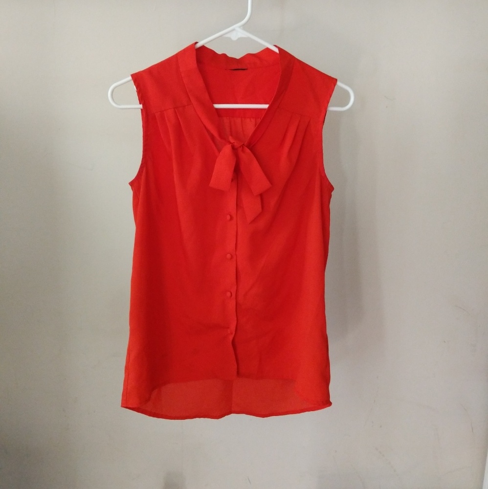 Bright red sleeveless blouse with a bow S